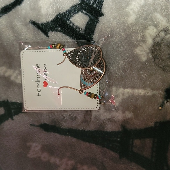 Earrings - Picture 5 of 6